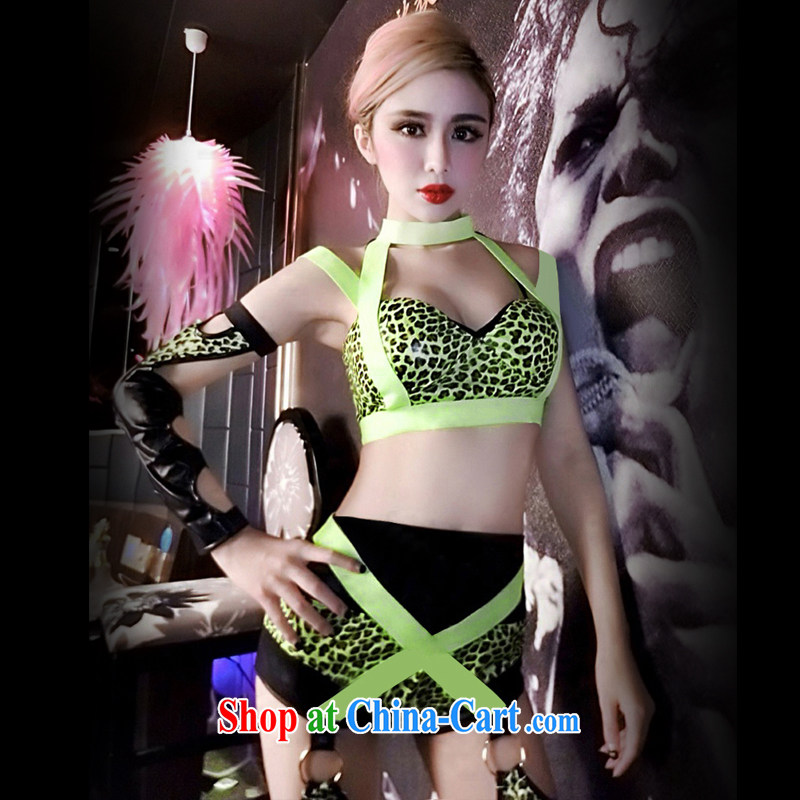 According to dance Hip Hop Night Bar DS show new, female singer Leopard jazz dance clothing stage is split with Leopard green